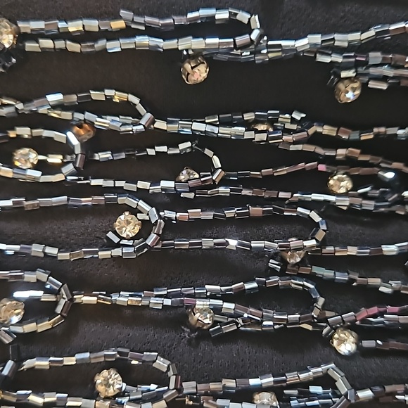 🪩 Gorgeous Beaded Top Shop Tank 🎉 - Picture 5 of 10